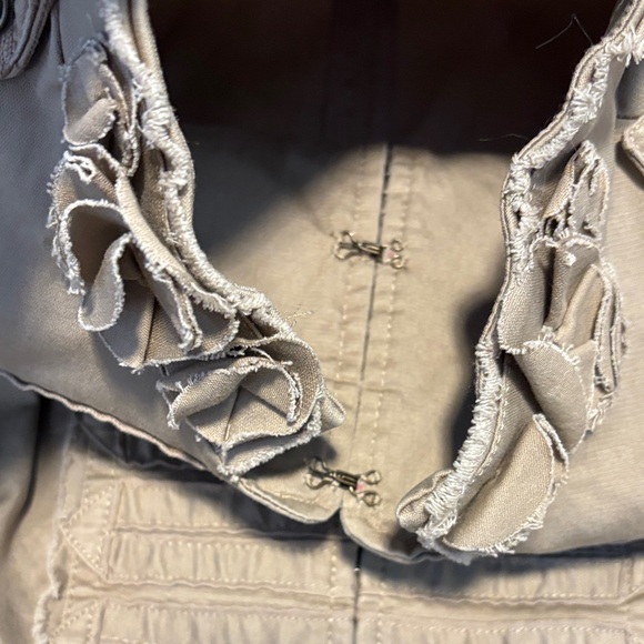 White House Black Market Beige Twill military jacket with Ruffles size 10 - Picture 7 of 8